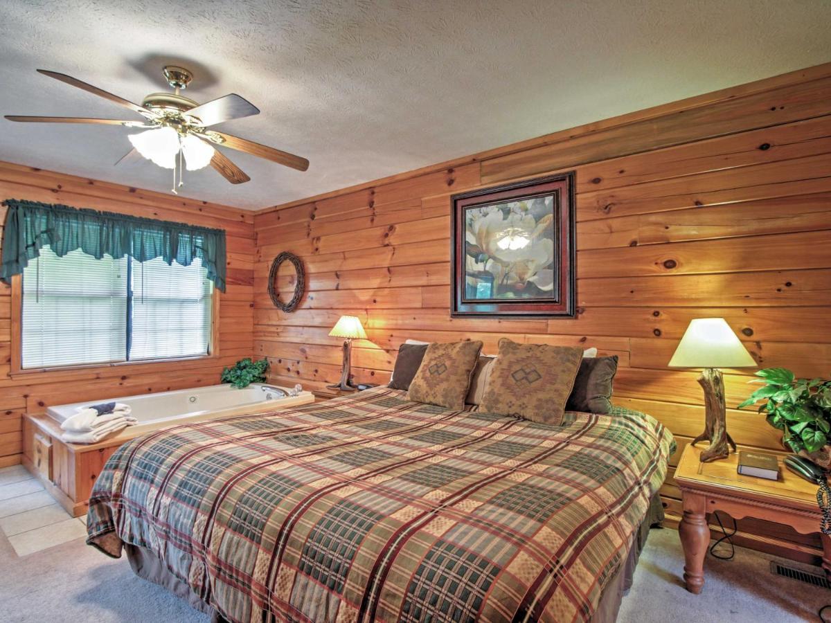 Idyllic Cabin With Hot Tub Less Than 2 Mi To Dollywood! Sevierville Εξωτερικό φωτογραφία