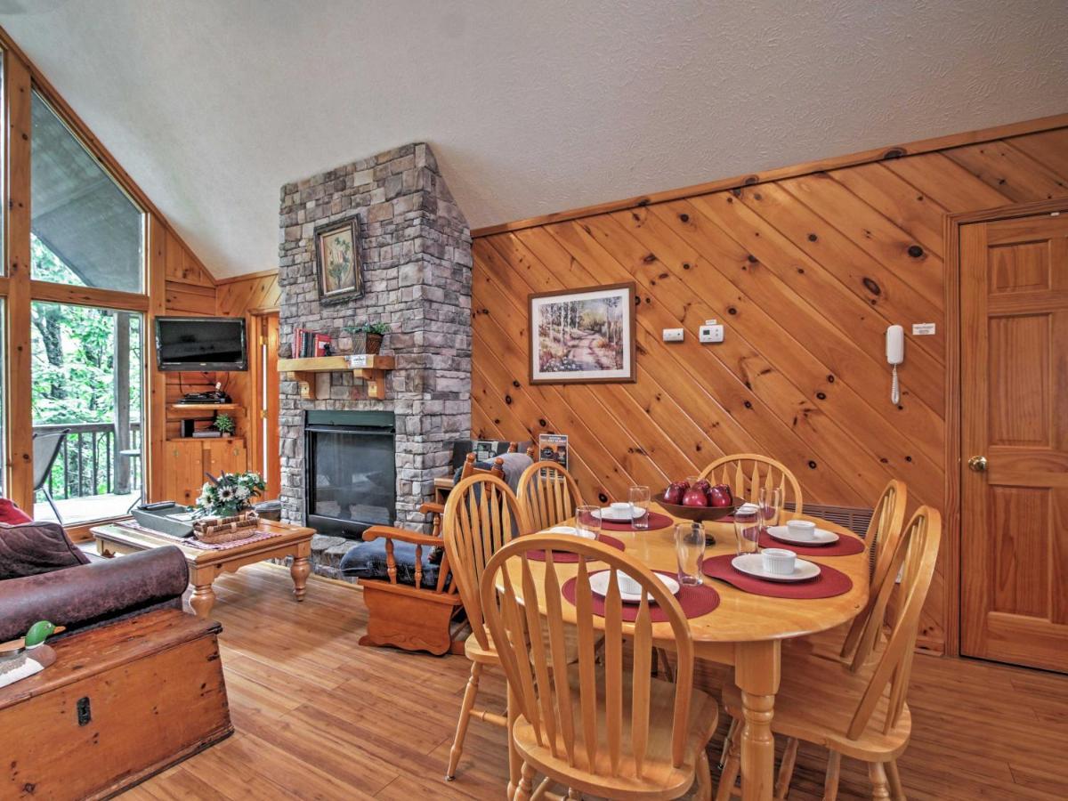 Idyllic Cabin With Hot Tub Less Than 2 Mi To Dollywood! Sevierville Εξωτερικό φωτογραφία