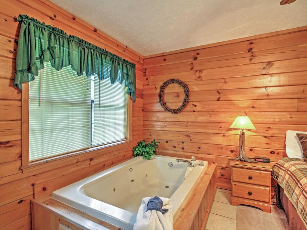 Idyllic Cabin With Hot Tub Less Than 2 Mi To Dollywood! Sevierville Εξωτερικό φωτογραφία